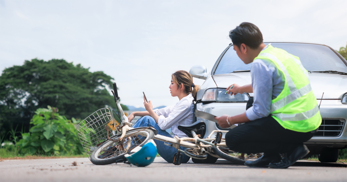 personal injury lawyer in New York City NY helping injured client
